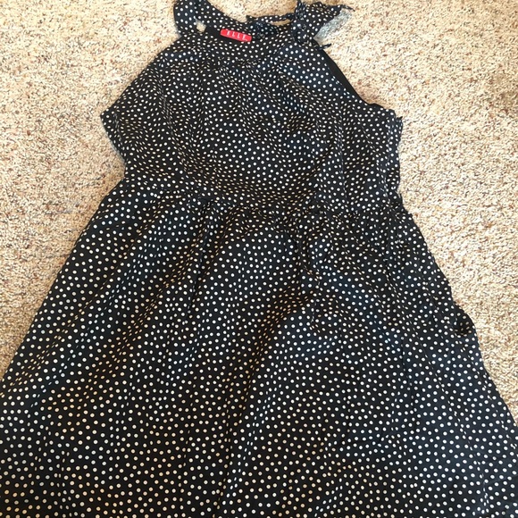 Elle Dresses & Skirts - Elle- dress midi Elle Dresses & Skirts - Elle- dress midi